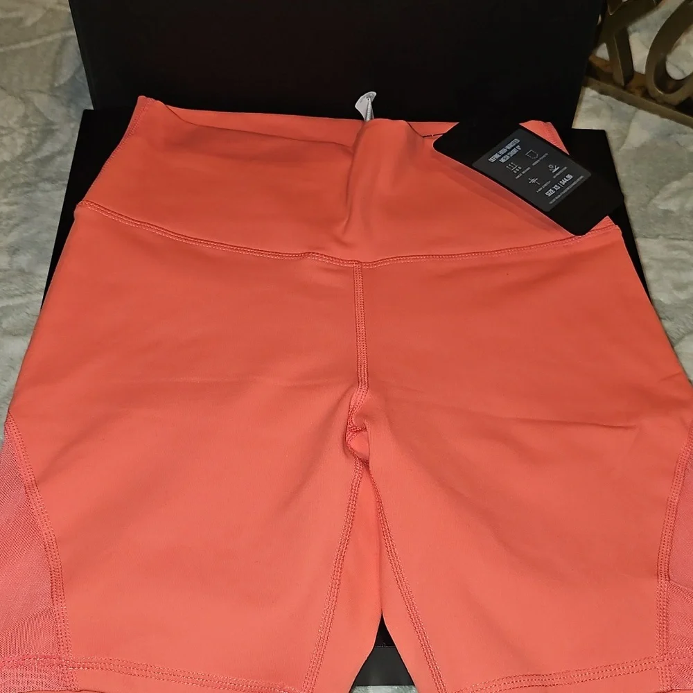 NWT Fabletics 2 piece coral outfit - Picture 7 of 11